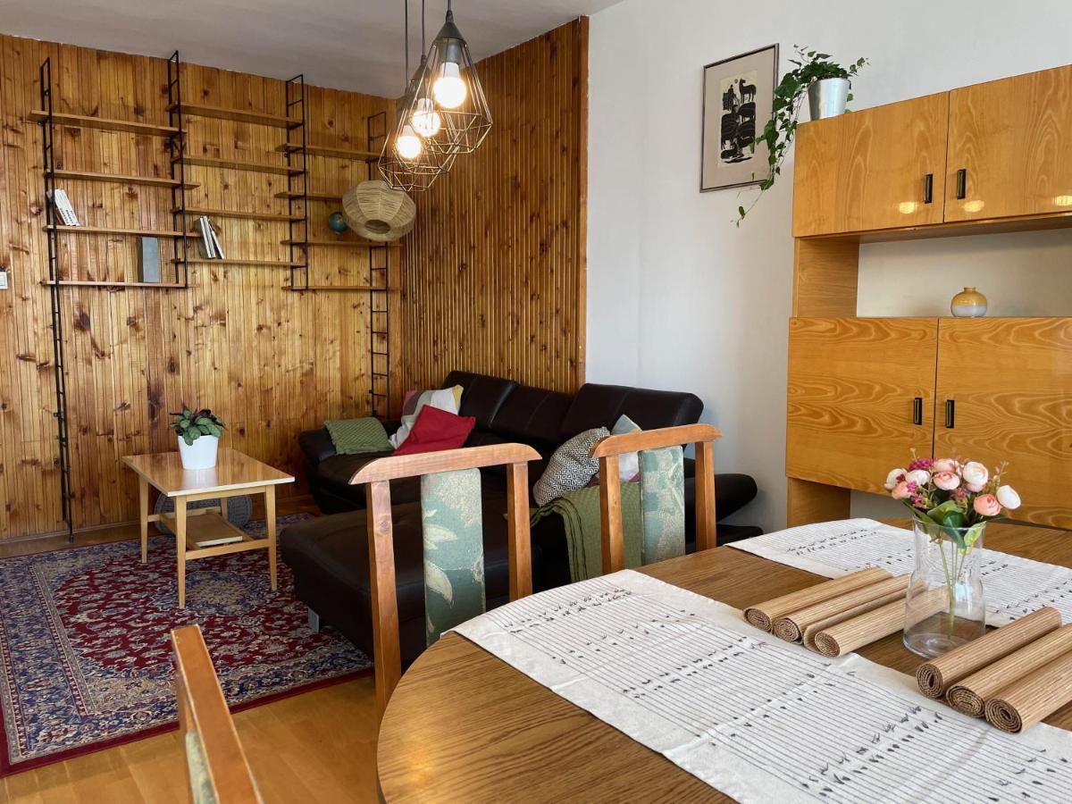شقة Nosztalgia Apartman Veszprém المظهر الخارجي الصورة